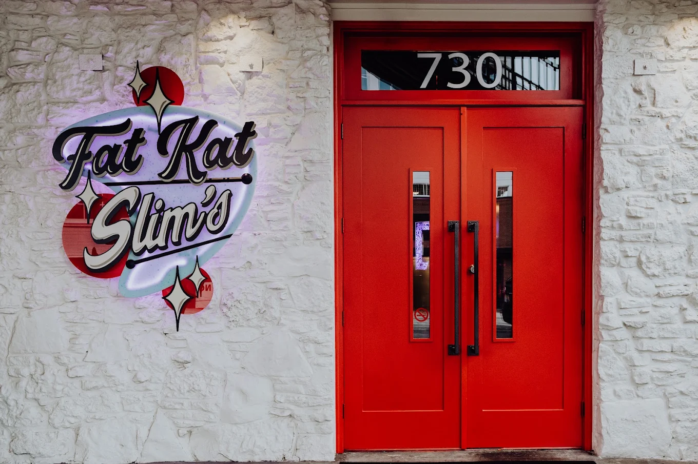 Fat Kat Slim's entrance and sign